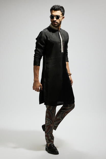 Black Solid Kurta With Zentangle Printed Pants