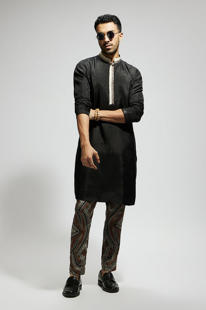 Zentangle Print Bundi Paired With Black Embroidered Kurta Patti And Printed Pants