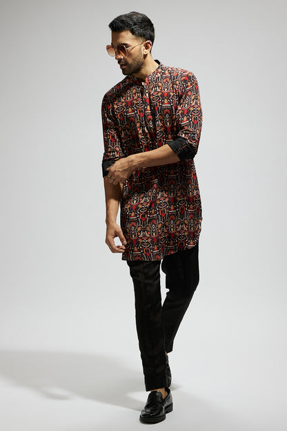 Black Leaf Jaal Print Rolled up Sleeves Kurta