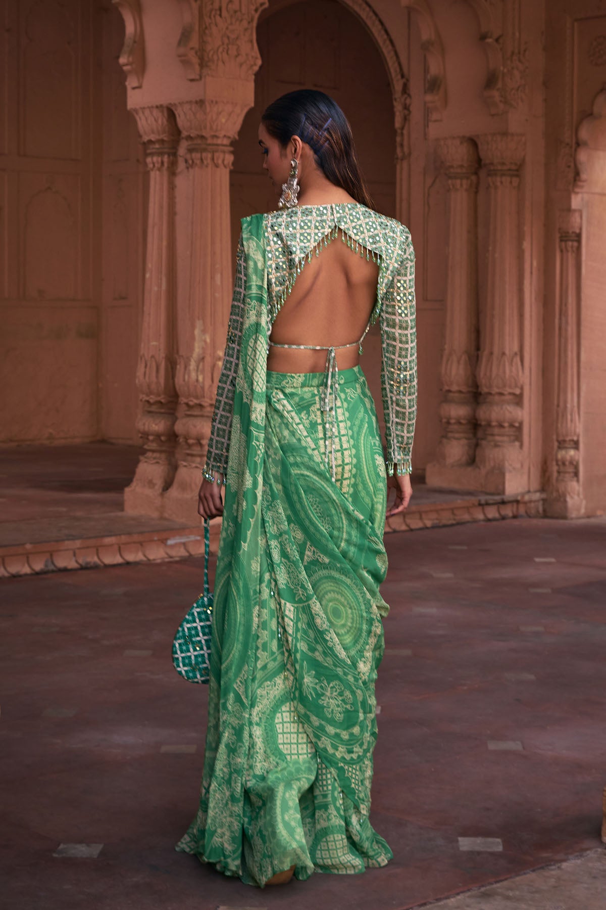 SAGE GREEN THIKRI PRINT & HIGHLIGHTED SAREE SET