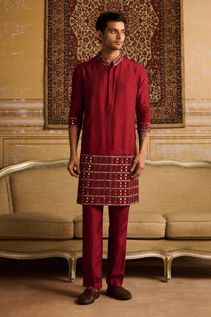 MAROON MIRRIOR EMBROIDERED KURTA WITH MAROON PANTS