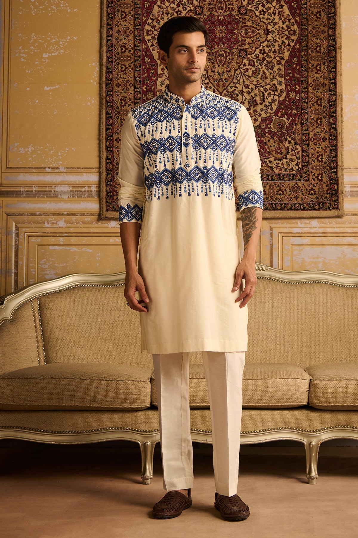 IVORY WITH INDIGO BLUE GEOMETRIC EMBROIDERED KURTA WITH IVORY PANTS