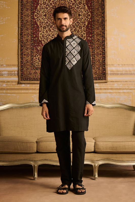 BLACK WITH WHITE DIAMOND EMBROIDERED KURTA WITH BLACK PANTS