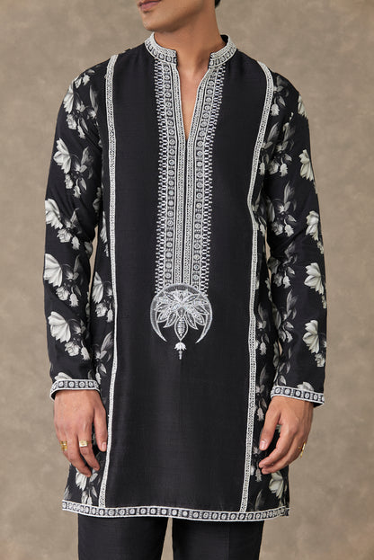 Black Chaand Kurta