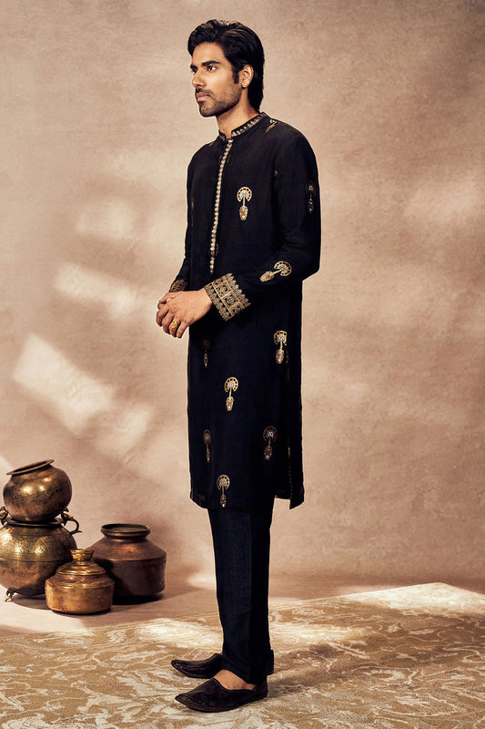 Black Traveller's Palm Jacquard Kurta