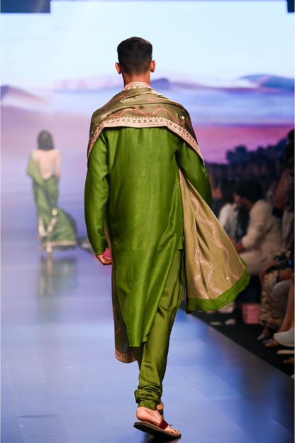 Kurta With Pants And Dushalla