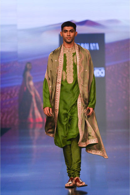 Kurta With Pants And Dushalla