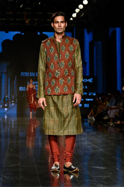 Dry Heena Green Printed Kurta With Bandi and Churidar