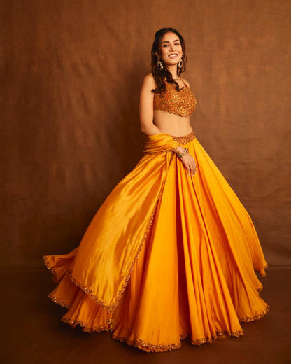 Choli ke Peeche Lehenga